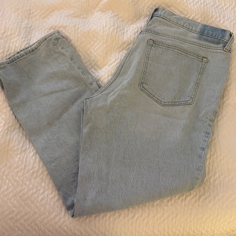 Abercrombie 90’s Straight Mid Rise Jeans